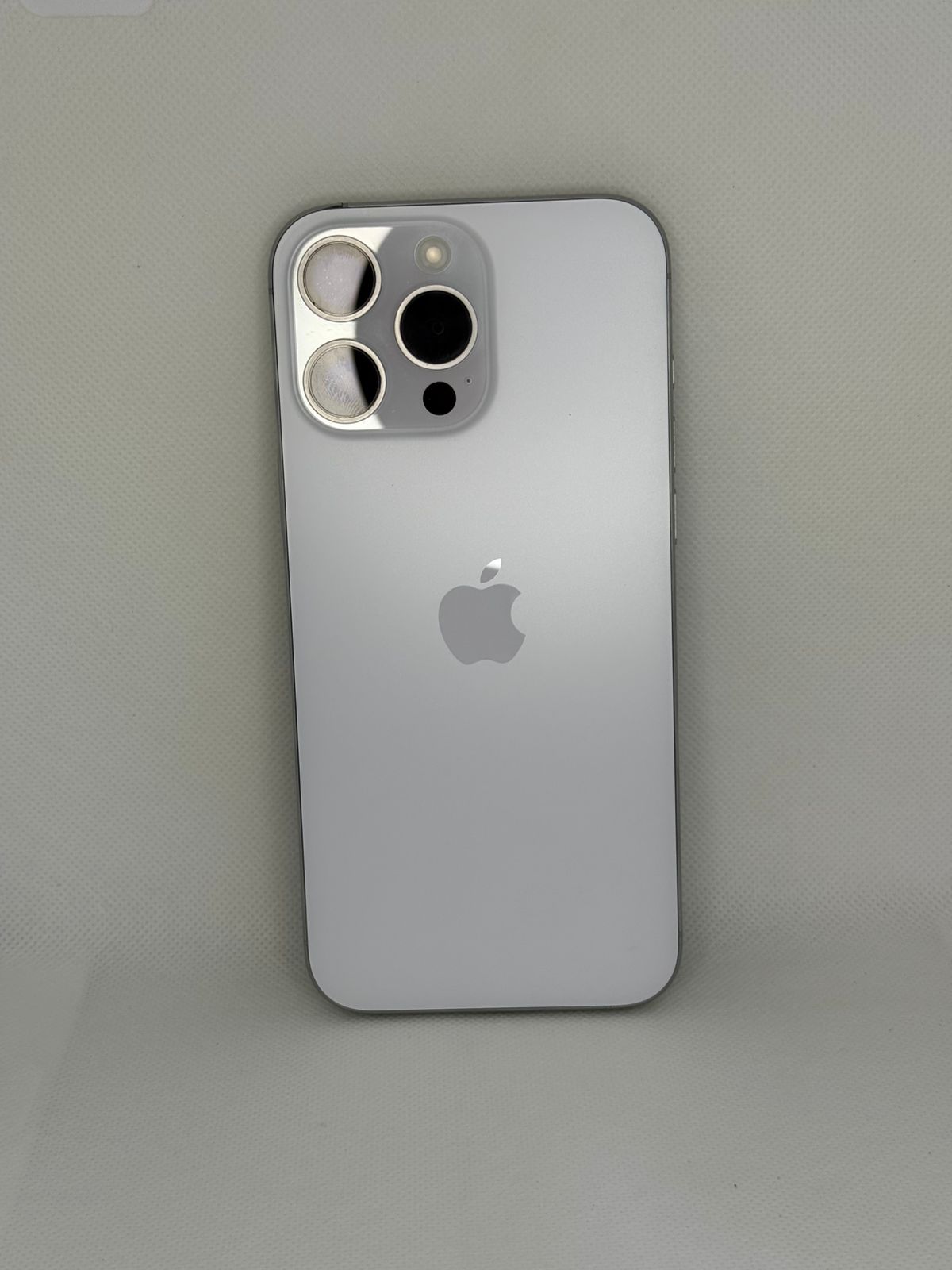 📲IPhone 16 Pro Max Blanco Reacondicionado 256GB - 12 meses garantía + cable gratis - llevalo a cuotas
