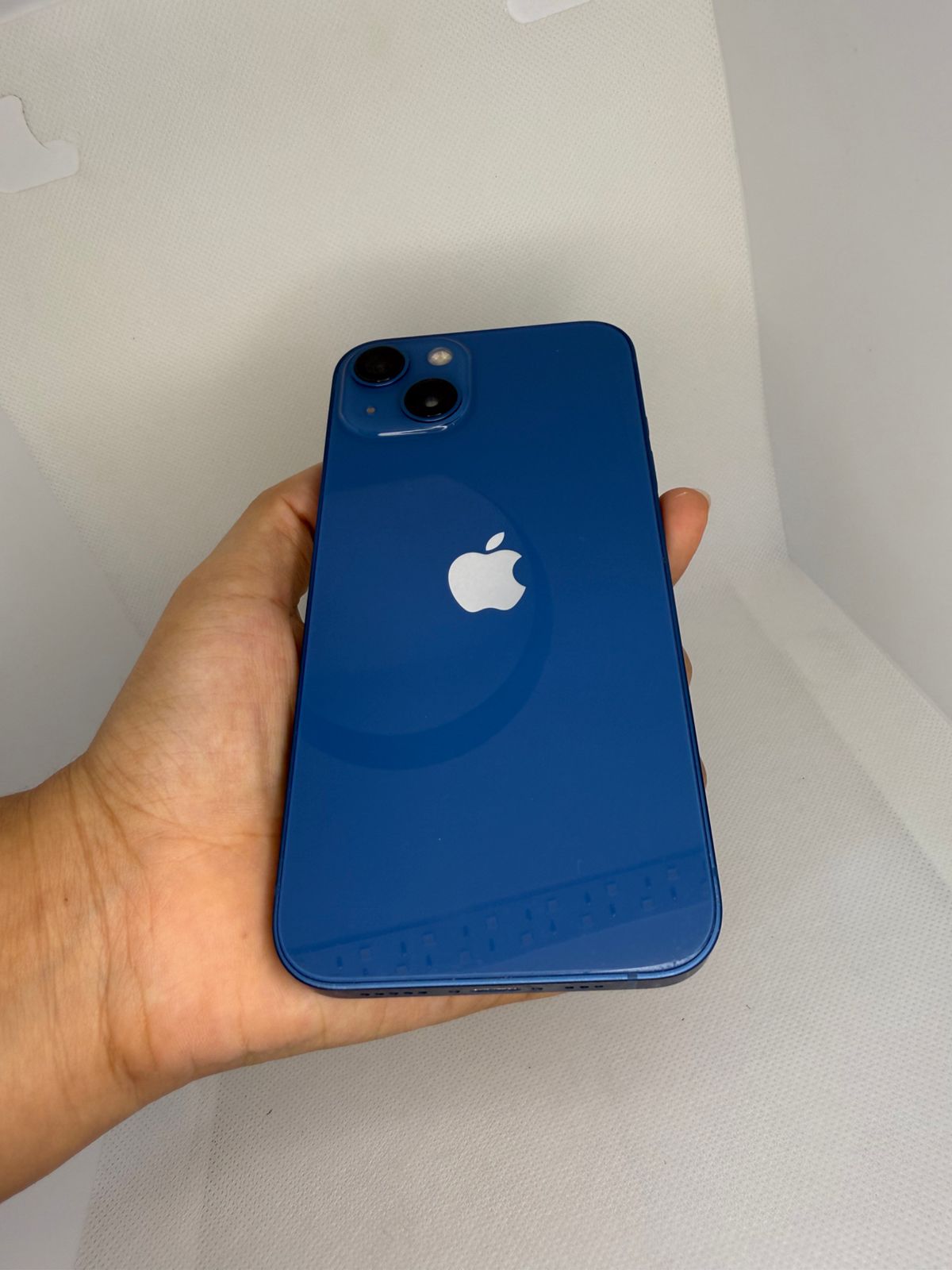 iPhone 13 Reacondicionado 128GB Blue - 12 meses garantía + cable gratis - llevalo a cuotas